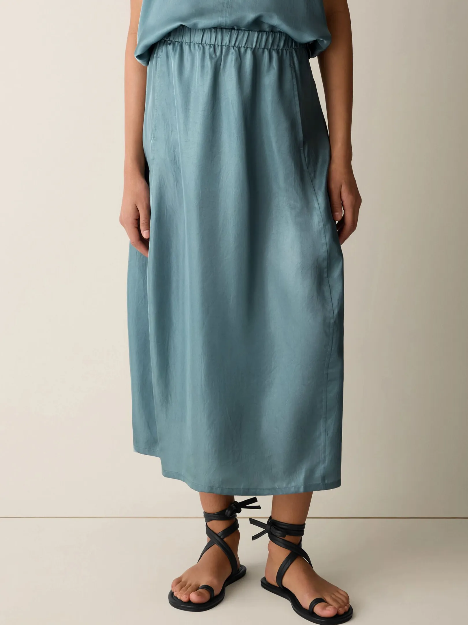 Lightweight Satin Shimmer Lantern Skirt