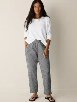 Organic Cotton Pucker Check Tapered Pant