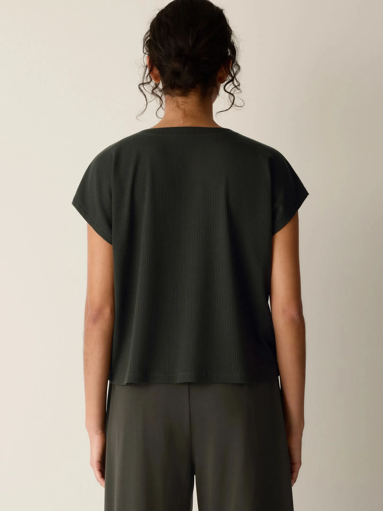 Ribbed Knit Crew Neck Top
